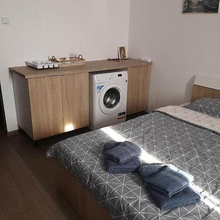 Ferienwohnung Gara Dinu Bukarest Exterior foto